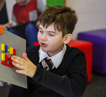 Mattoncini Lego in Braille